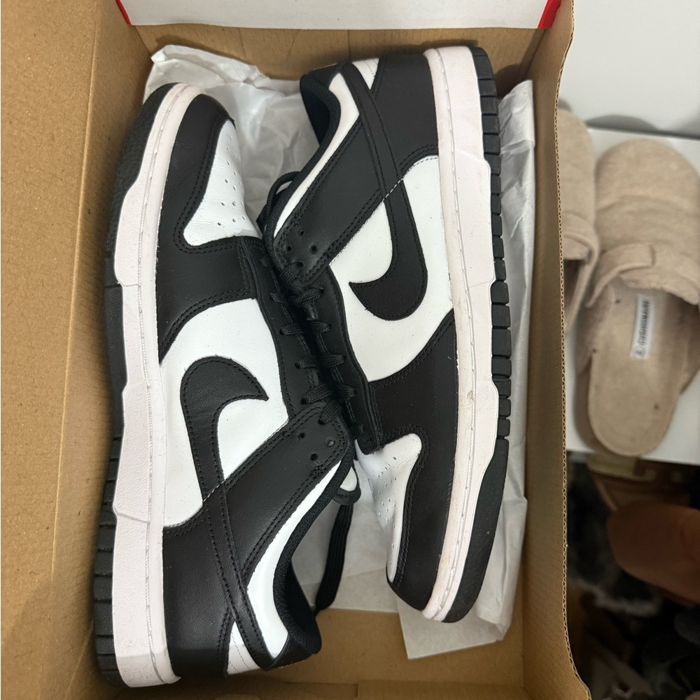 Nike Men's Classic Black and White Sneakers